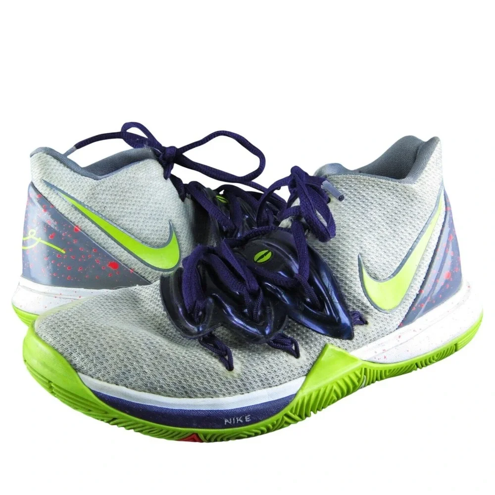 Nike‎ Boys Sneaker Shoes Sz Y 5 Medium Athletic Gray Fabric Lace Up